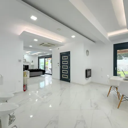 Diamond Luxury Corfu *